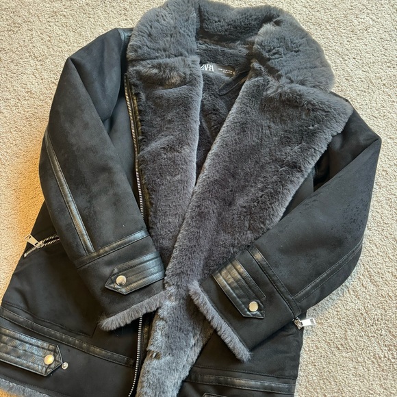Zara Jackets & Blazers - Black Jacket